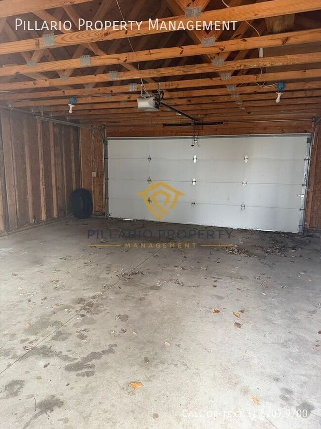 Building Photo - 323 N Lesley Ave