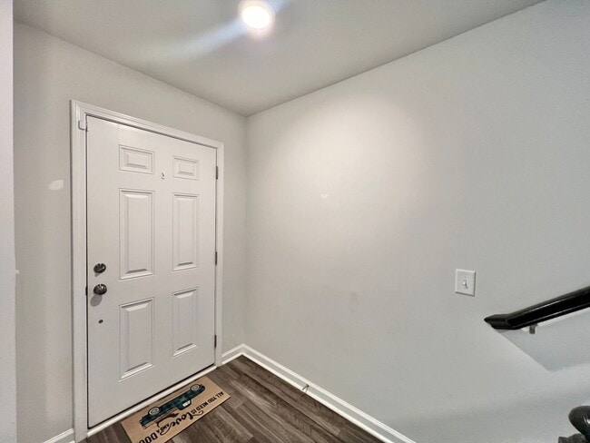 Building Photo - Stunning 3BD, 2.5BA Raleigh Townhome with ...
