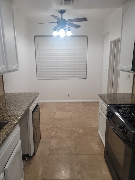 Building Photo - 330 Cordova St