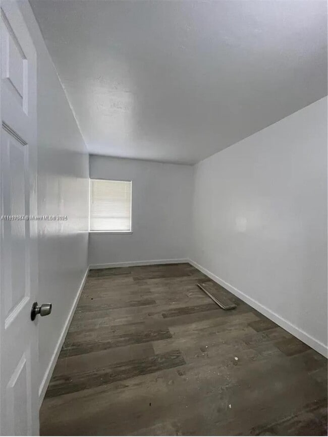 Building Photo - 7600 Dickens Ave
