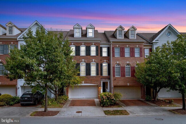 Building Photo - 213 Oak Knoll Terrace