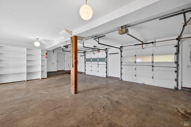 Building Photo - 2299 Sobre Vista Rd