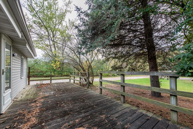 Building Photo - 10605 39th Ave