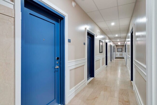 Building Photo - 150S S Independence Mall W