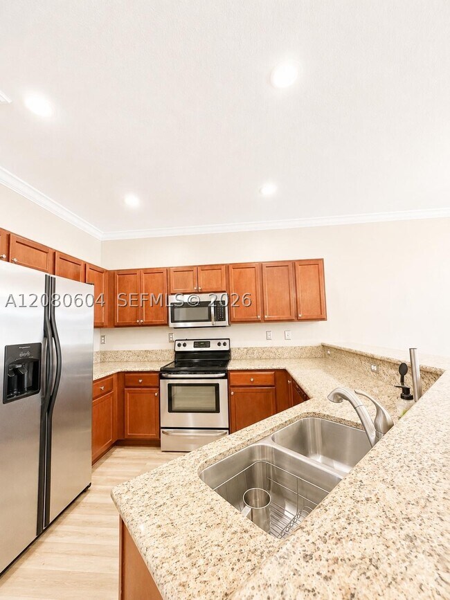 Building Photo - 16320 SW 71st Terrace