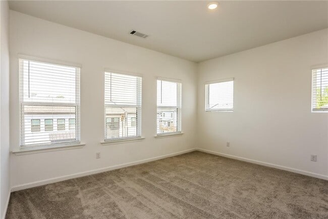 Building Photo - 339 Sammon Wy