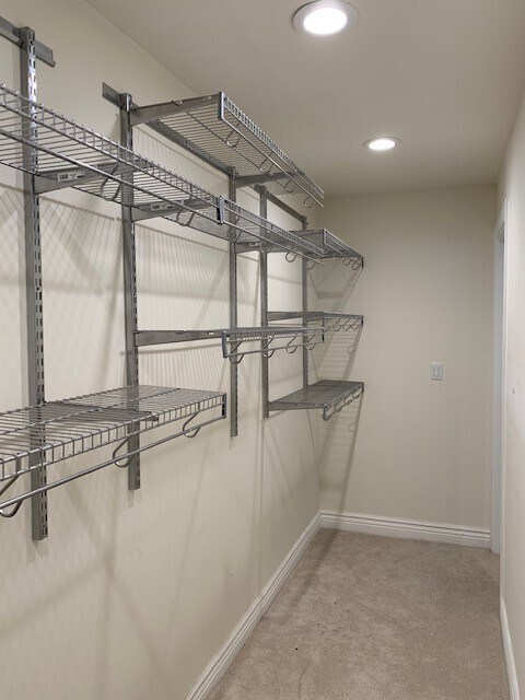 Building Photo - Gorgeous Property on Private Street conveniently located on West side near Downtown!