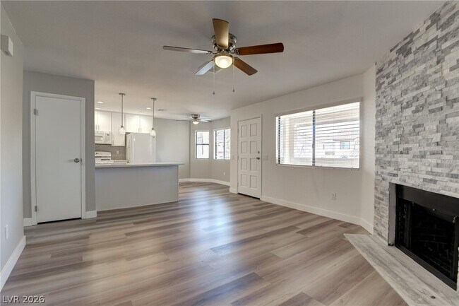 Building Photo - 853 Rock Springs Dr