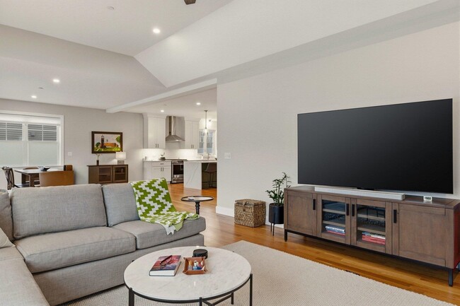 Building Photo - 40 Sage Ln