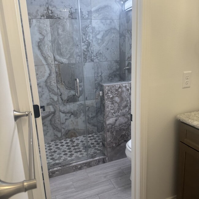 Building Photo - South Davis Townhome