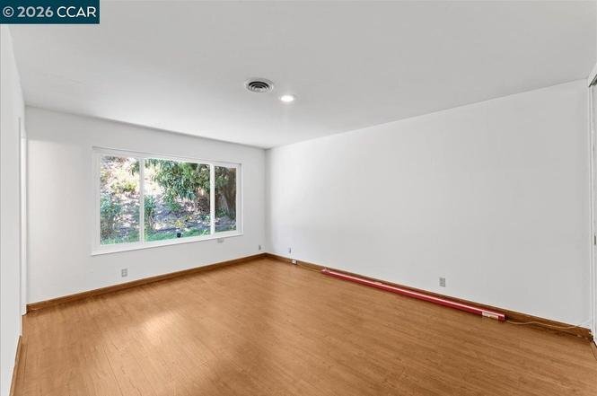 Building Photo - 1566 Mann Dr