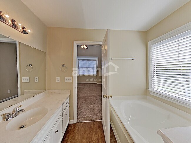 Building Photo - 2581 Douglas Ln