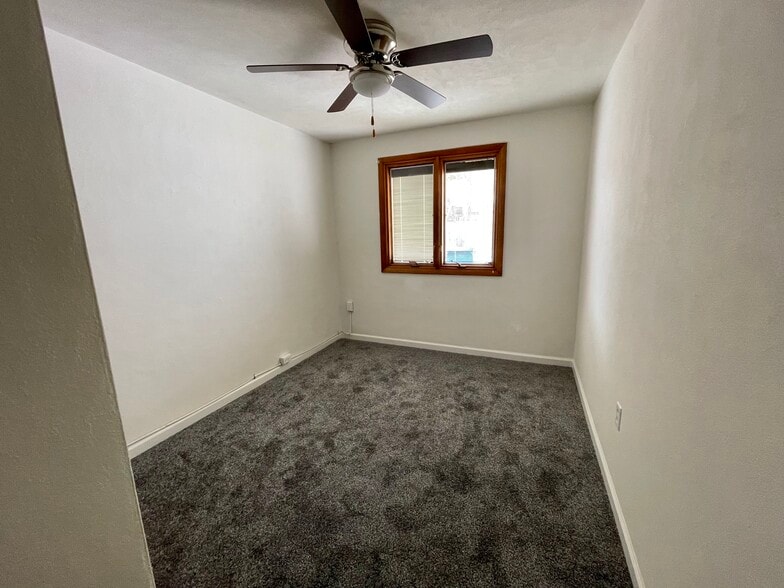 Building Photo - 3814 10th Avenue Ct