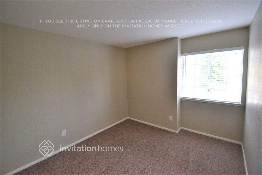 Building Photo - 418 Stoneybrook Ln