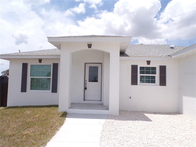 Building Photo - 2989 Pinetree St