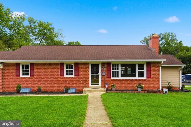 Building Photo - 1719 Melbourne Dr