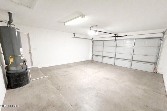 Building Photo - 1282 W Macaw Dr