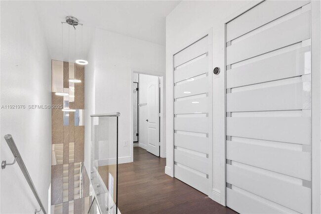 Building Photo - 2424 SW 152nd Path