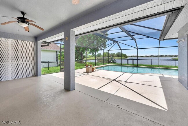 Building Photo - 1094 Grove Dr