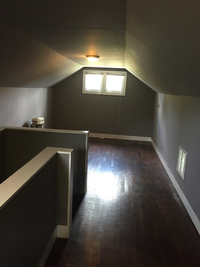 Building Photo - Wedgewood Houston!!!  3 Bed 1 Bath House Convenient to Belmont, Lipscomb & Vandy!