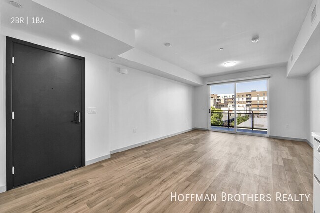 Building Photo - 1240 Magnolia Ave