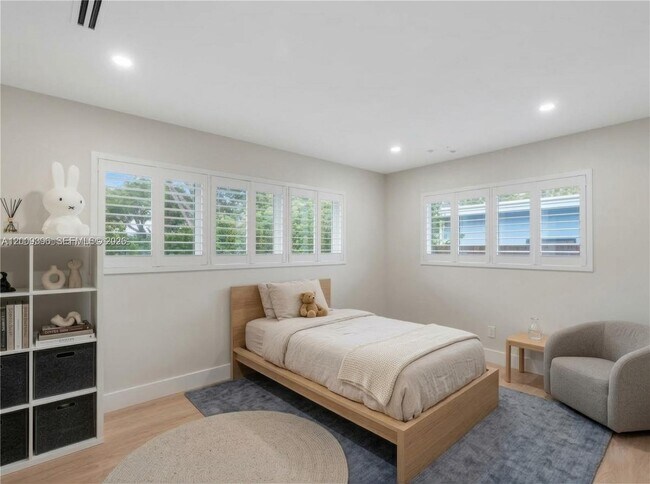 Building Photo - 1560 Cleveland Rd