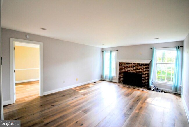 Building Photo - 1506 Chain Bridge Ct