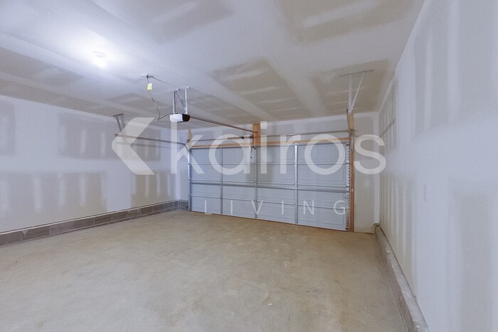 Building Photo - 339 Shelton Rd