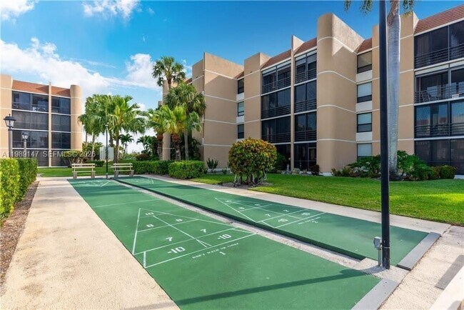 Building Photo - 3432 NE Causeway Blvd