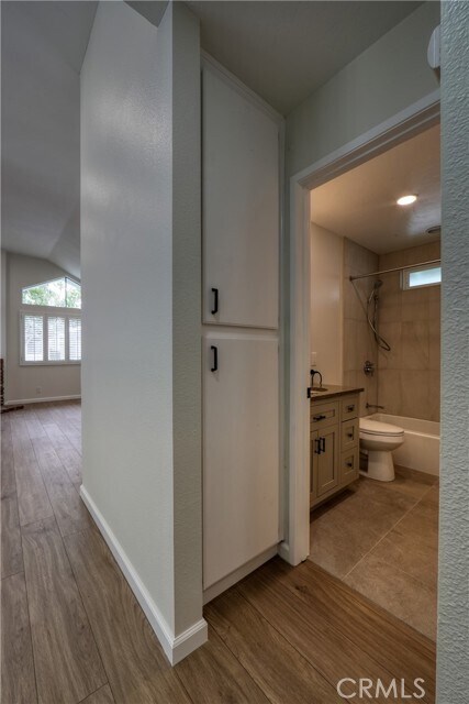 Building Photo - 33 Summerfield