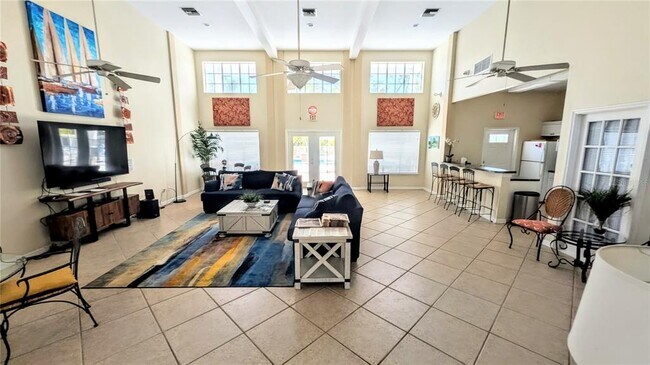 Building Photo - 850 S Tamiami Trl