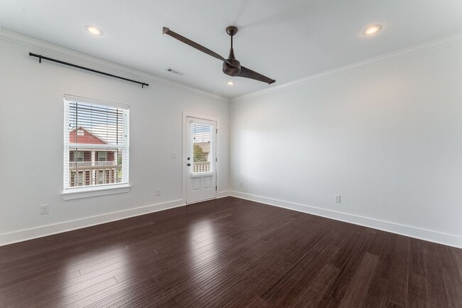 Building Photo - Modern 3-Bedroom Home with Open Layout in ...