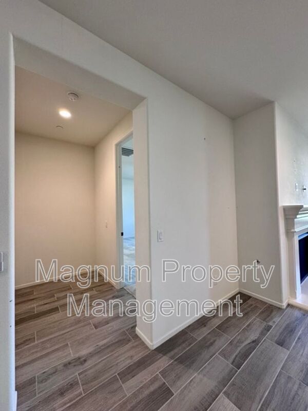 Building Photo - 34913 Limecrest Pl