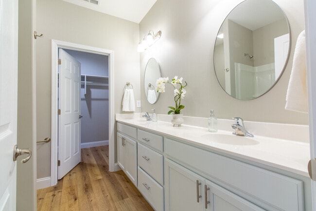 Building Photo - 62 Scout Br