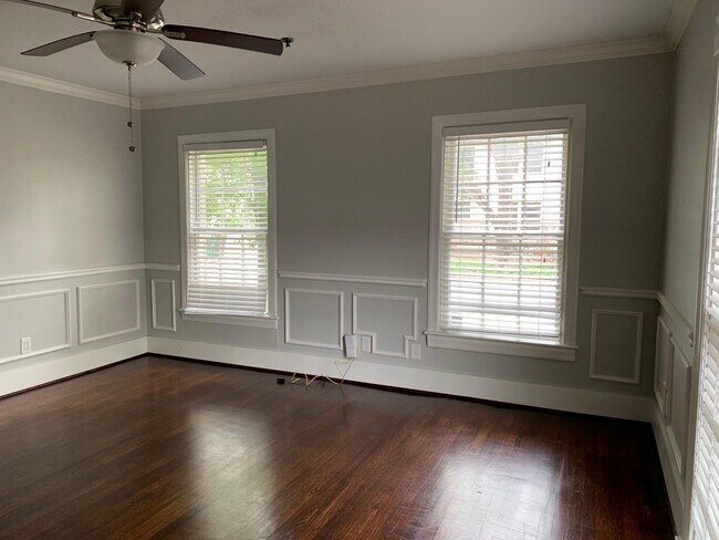 Building Photo - 2423 Woodhead St