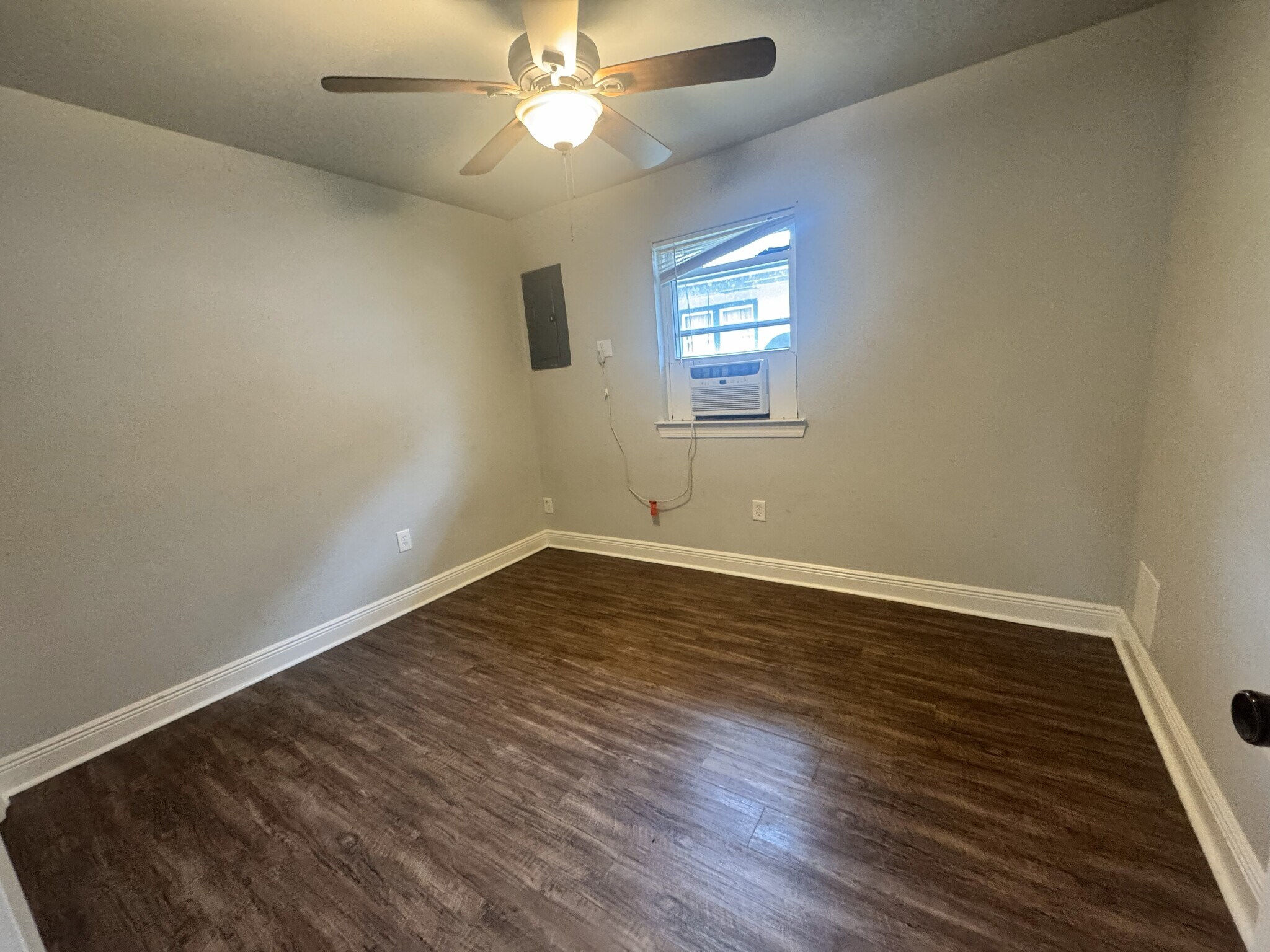 Bedroom 2 - 710 E Coleman Ave