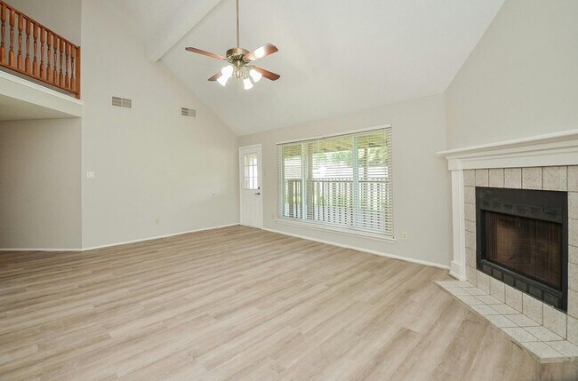 Building Photo - 2119 Landcircle Ct