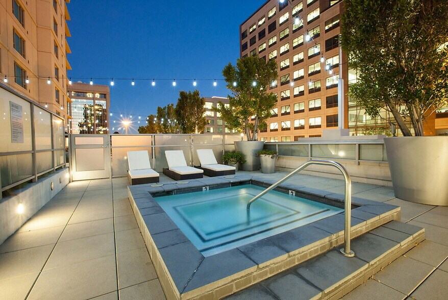 The Grand Oakland, CA Apartment Finder