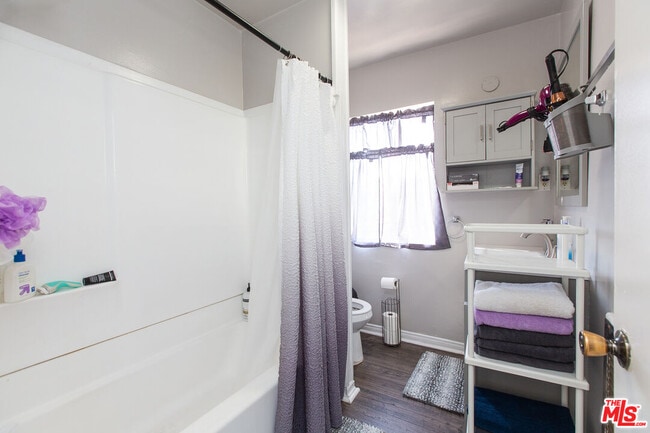 Building Photo - 5177 Bohlig Rd