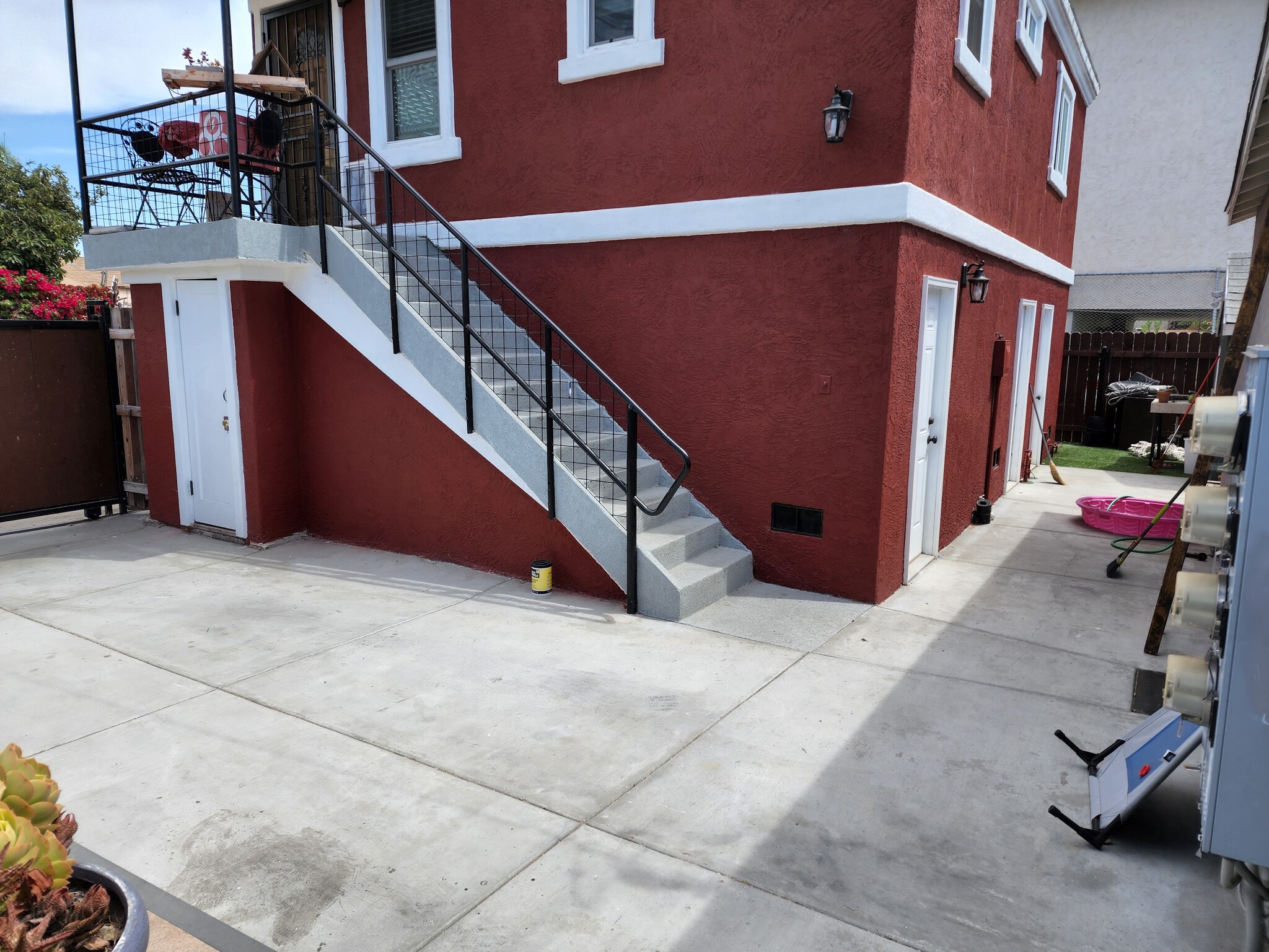 Building Photo - 3549 Highland Ave