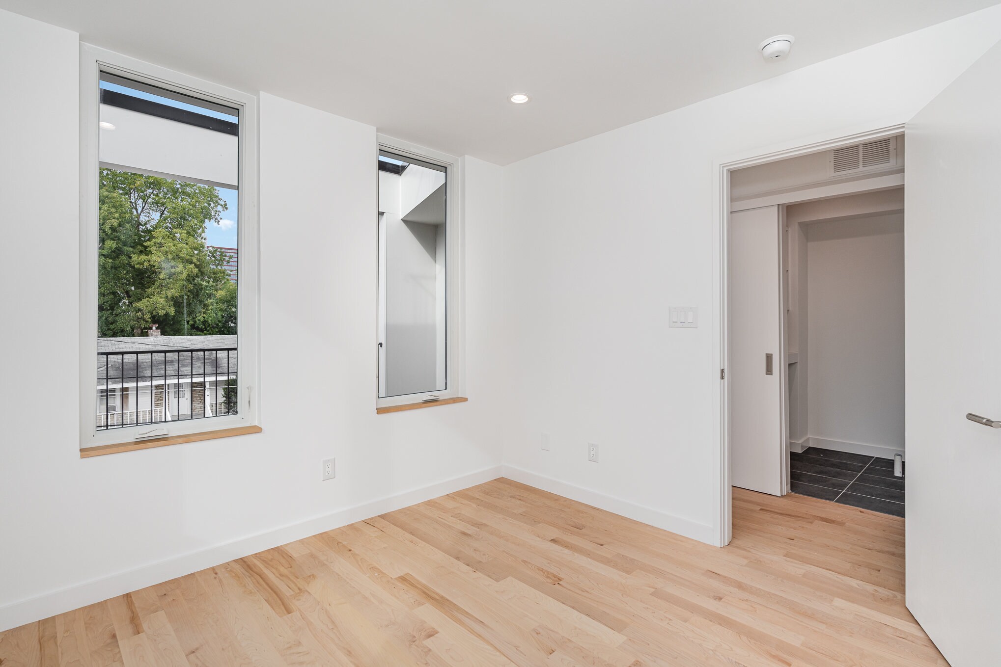 Building Photo - 515 W Lenoir St