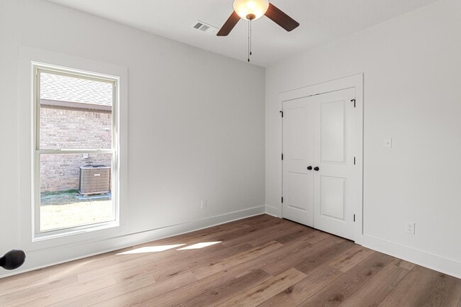 Building Photo - 4216 Lynx Ln