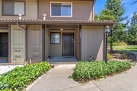 Building Photo - 362 Tabor Ave