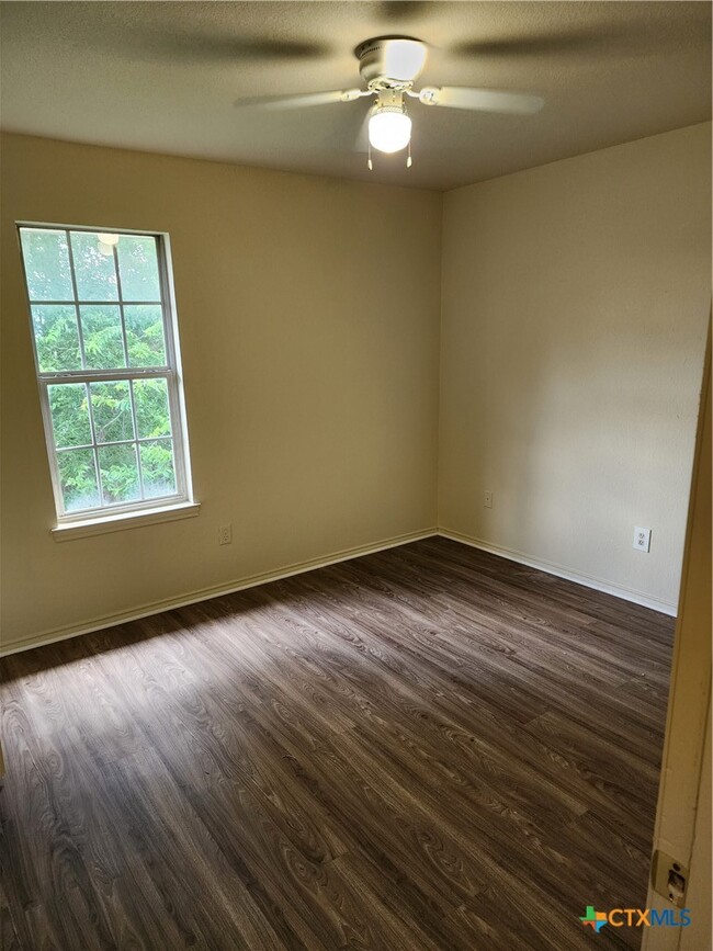 Building Photo - 5709 Redstone Dr