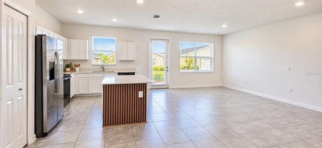 Building Photo - 161 Nine Iron Dr