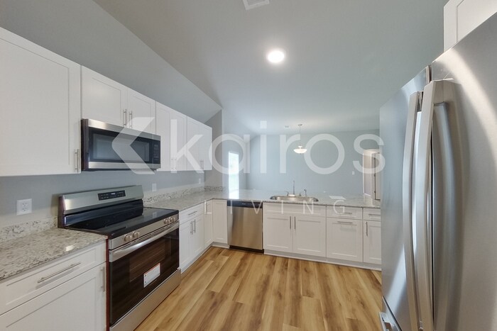 Building Photo - 13736 Willowmore Dr