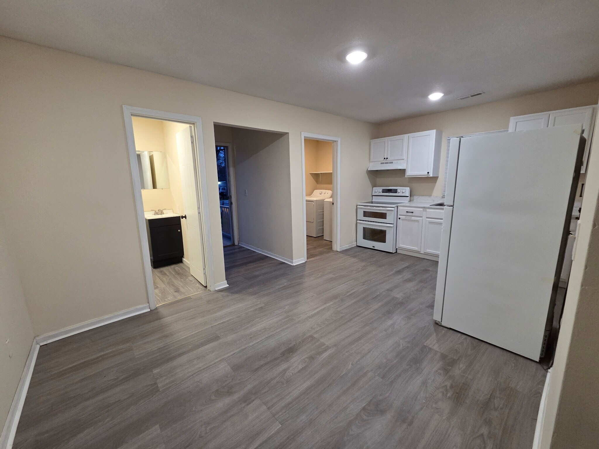 Building Photo - 133 W Washington St