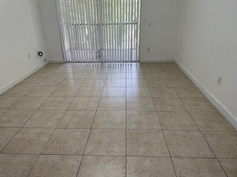 Building Photo - 8215 Lake Dr