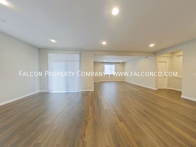 Building Photo - 1442 Promontory Bluff View