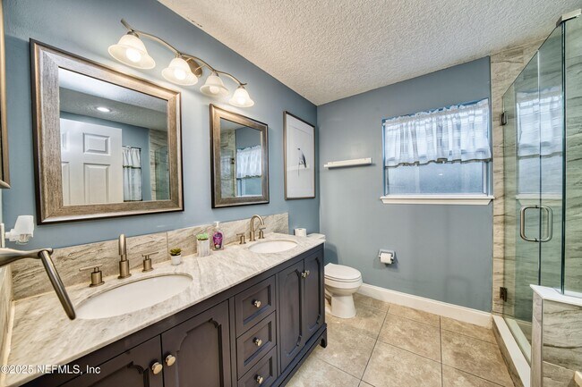 Building Photo - 185 Hawthorn Hedge Ln